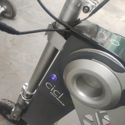 Scooter elétrico dobrável, perfeita