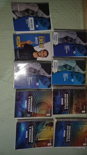 Sistema de livros e provas ( pré vestibular)