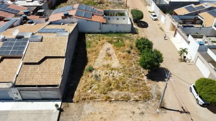 Terreno nascente de esquina com 375m² à venda em Juazeiro