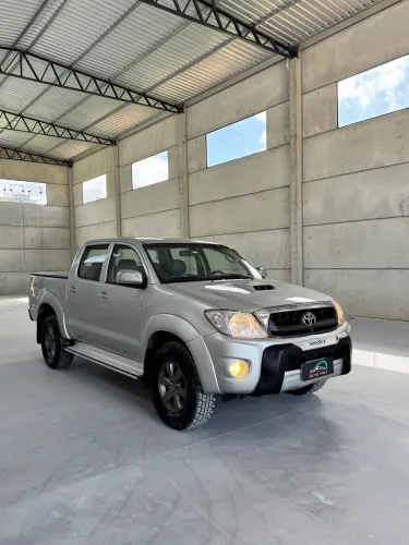 Toyota Hilux CD SRV D4-d 4X4 3.0 TDI Diesel AUT 2011