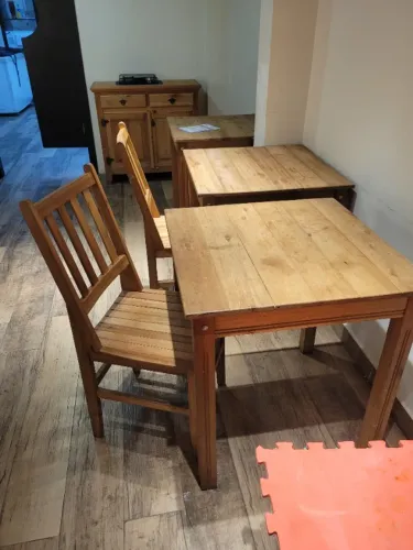 Mesa de Bar da "Madeira de Demolição"