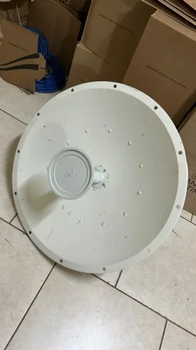 [2 UNIDADES DISPONÍVEIS] Kit Enlace Ubiquiti: airFiber 5X + RocketDish 30dBi + IsoBeam 620