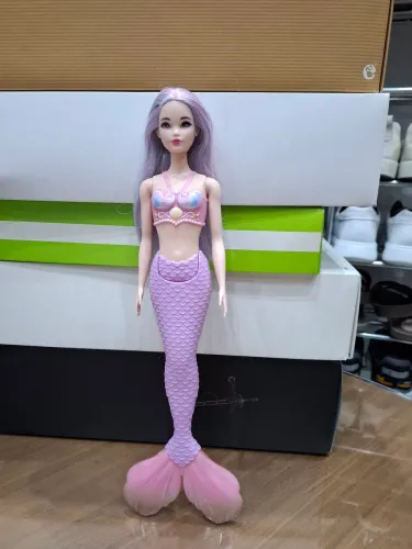 Boneca sereia barbie odile