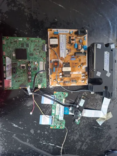 Placa fonte ,placa PRINCIPAL , PLACA TCON e auto falantes TV Samsung un40h5500 agxzd