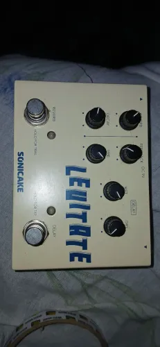 Pedal levitate Delay / Reverb