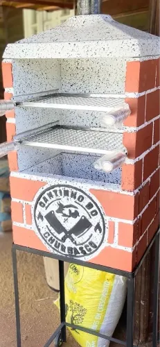 Churrasqueira portátil com rodinha