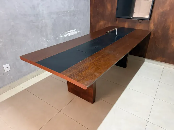 Mesa de reunião