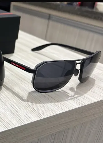 Óculos de sol Masculino Prada original NOVO.