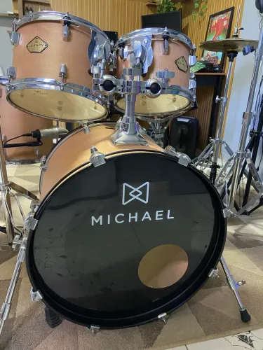 Bateria Acústica Michael Legacy Completa com pratos Zildjian