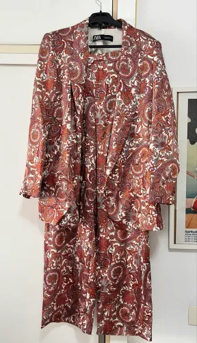 Terno Zara Man Paisley - Blazer + Calça (2020)