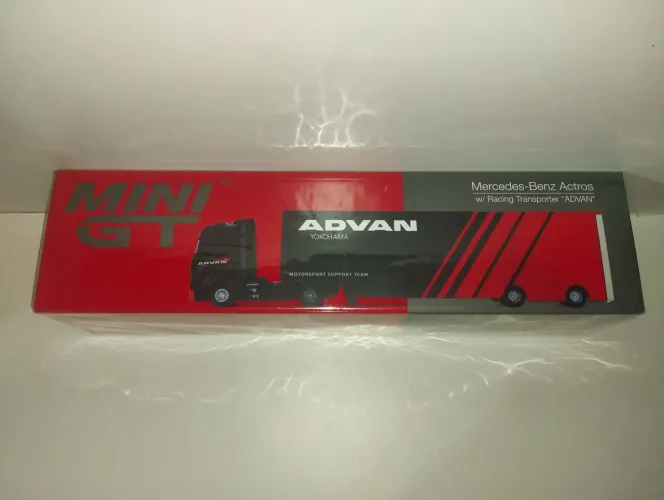 Mini gt carreta advan