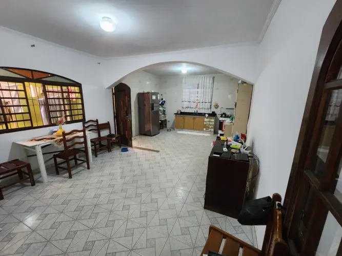 Sobrado 200m² 4 dormitórios 3 vagas parque São Vicente Mauá estuda permuta