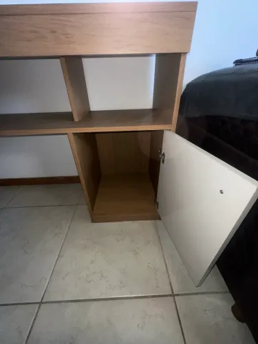 Mesa de estudos em L