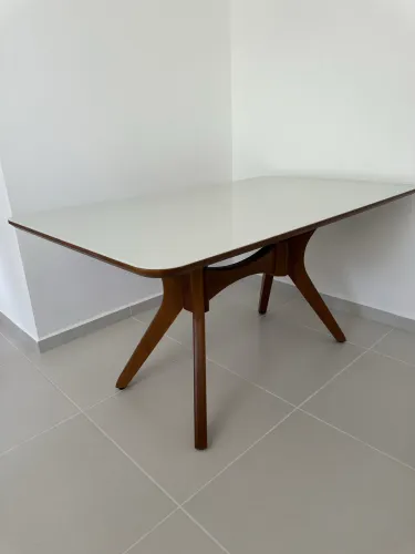 Mesa 6 lugares tampo de vidro