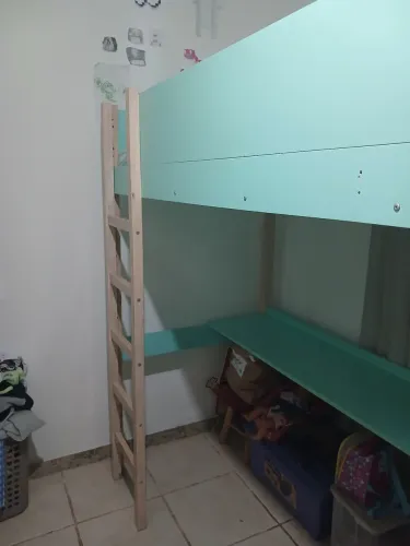 Cama suspensa da tokstok