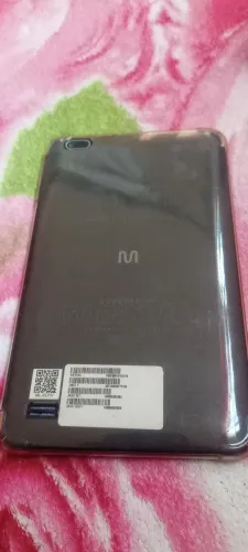 M8 4G funcionando perfeitamente só com a tela quebrada na tela e entrada de carregador