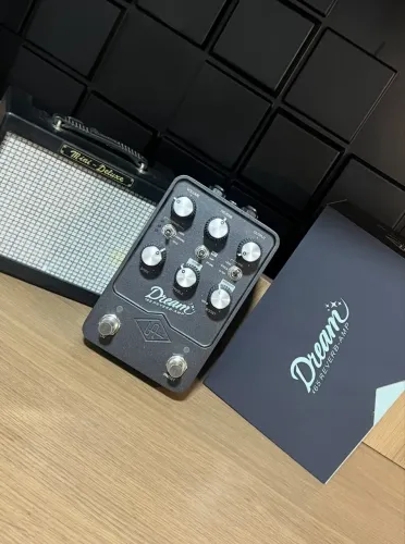 Pedal Universal Audio Dream 65 Reverb Simulador Fender Deluxe UAFX 