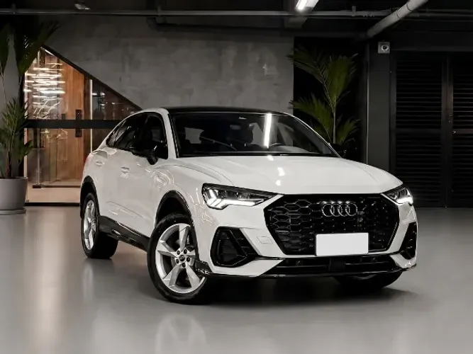 Audi Q3 Perf. Black 2.0 TFSI Tiptr. Quattro 2023