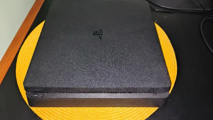 Sony Playstation 4 Slim 1TB