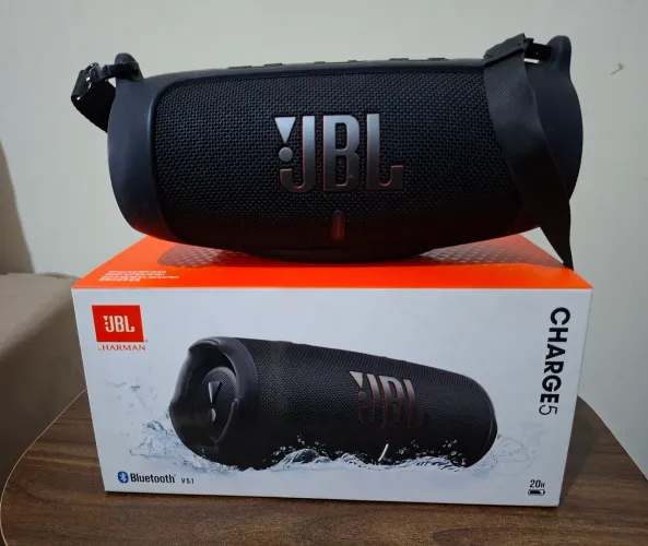 JBL CHARGE 5 ,COM CAIXA E CABO ORIGINAL
