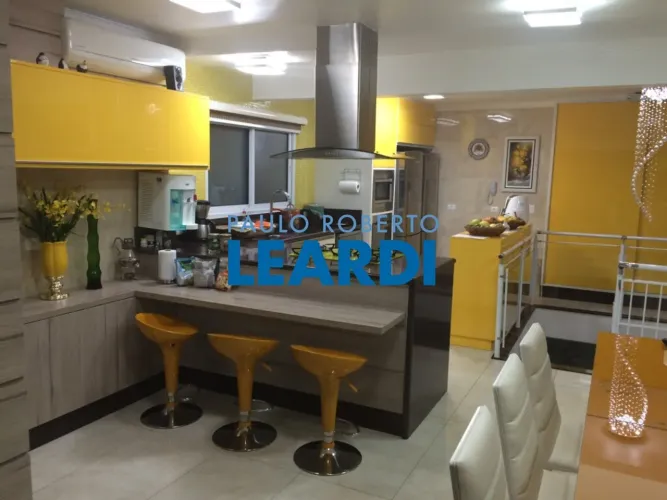 TRIPLEX - SANTA PAULA - SP