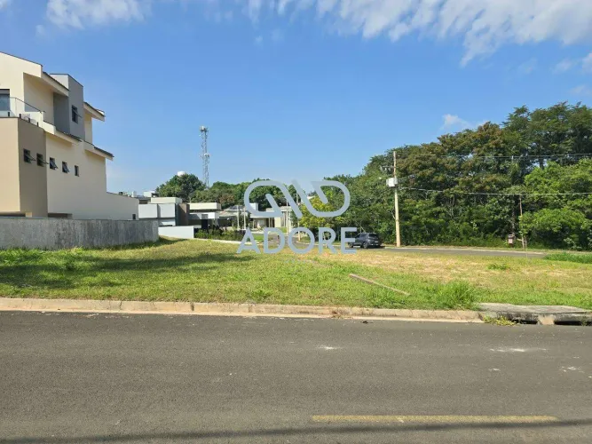 Terreno á venda no Condominio Portal dos Baandeirantes - Salto/SP