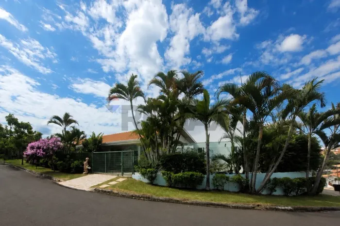Casa Térrea com Piscina no Condomínio Itapema | Valinhos/SP