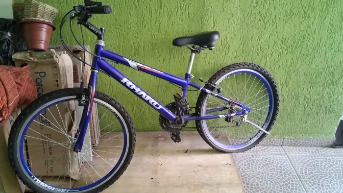 Bicicleta semi nova 