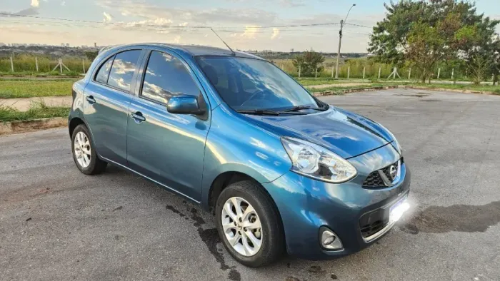 Nissan March SV 1.6 16V Flex Fuel 2015