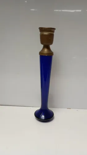 Castiçal antigo veneziano na cor azul com detalhe em metal Dourado 24 cm