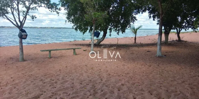 Rancho com 3 dormitórios à venda por R$ 258.000,00 - Condomínio Marinas do Tiete - Sales/S
