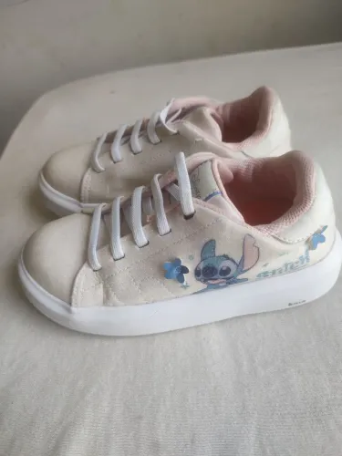 Tênis Bibi feminino Stitch com brilho semi-novo Tam 29