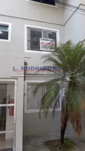 Apartamento : / Residencial / Tomás Coelho