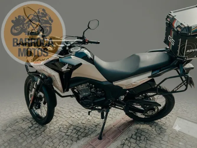 XRE 300 SAHARA ADV + BAULETO BEGE 2025/2026