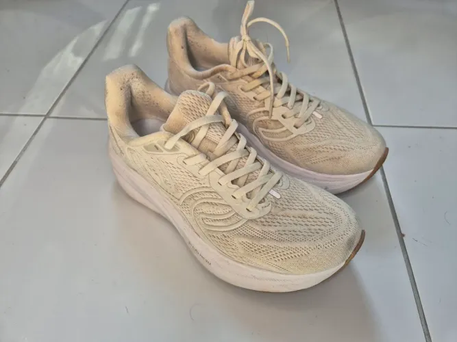 Tenis de corrida
