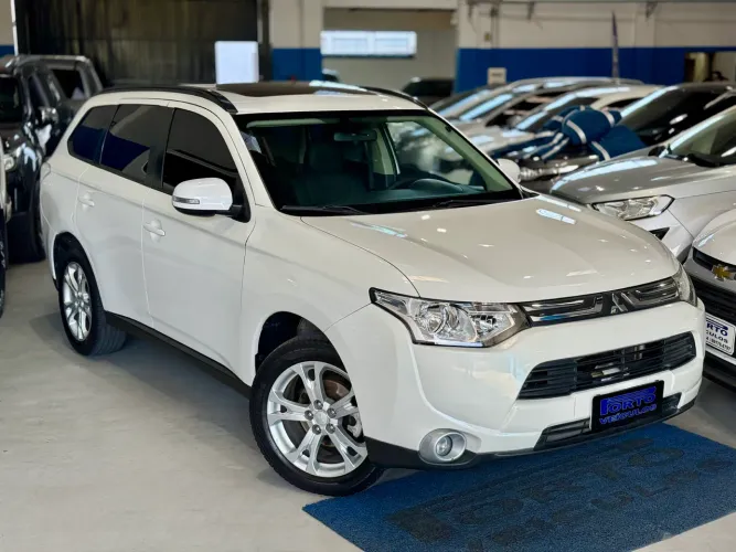 Mitsubishi Outlander 2.0 16V 160cv Aut. 2014
