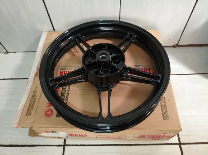 Roda traseira ORIGINAL NOVA fazer 250