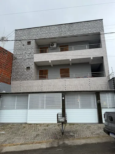 Casa com 3 quartos bem localizada e segura, para quem gosta de tranquilidade.