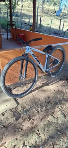 Vende-se bike perfeita pro grau
