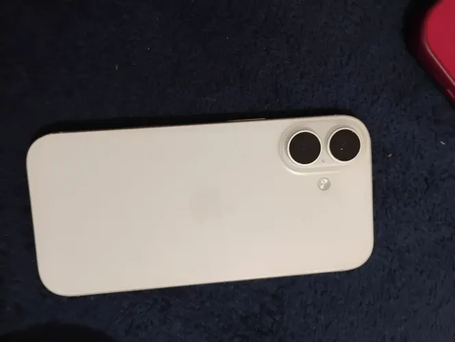 iPhone 17
