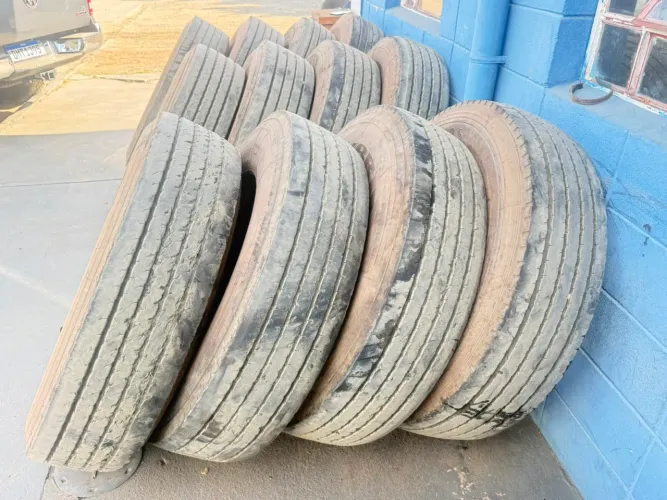 25 Pneus XBRI 295/80 R22.5 para Carreta