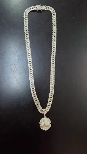 Corrente de prata com pingente de Jesus Cristo, 13mm, 70cm e 85g(sem o pingente)