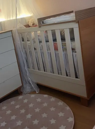 Berço cama com colchão marca Matic (somente berço e colchão)