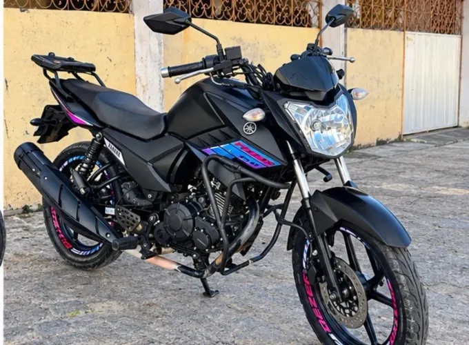 Está procurando uma Fazer bonita, estilosa e pronta para rodar? Dá uma olhada nessa! ?