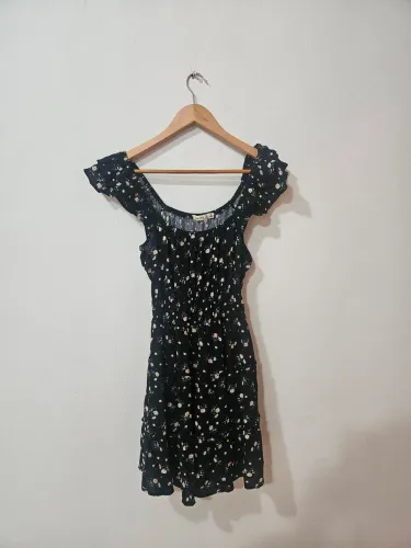 Vestido preto florido