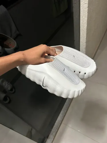 Chinelo Nike Mind