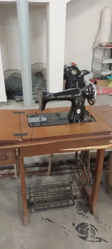 ANTIGUIDADE MÁQUINA SINGER DE COSTURA