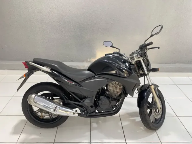 CB 300