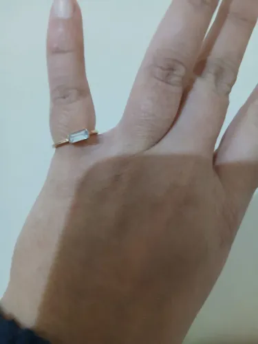 Anel Dourado com pedra