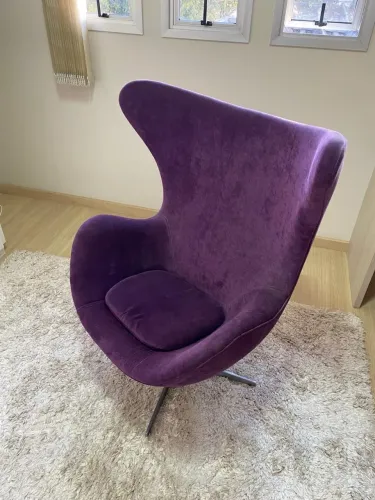 Poltrona giratória veludo roxo